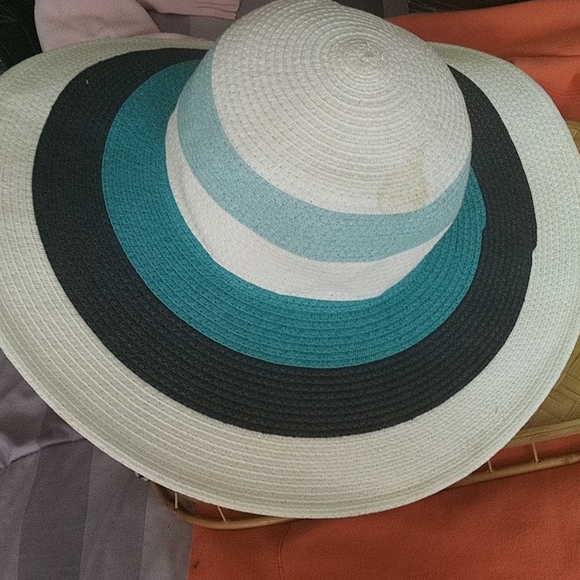 Cruise Club Straw hat. One sz $28+ free belt - Picture 4 of 7